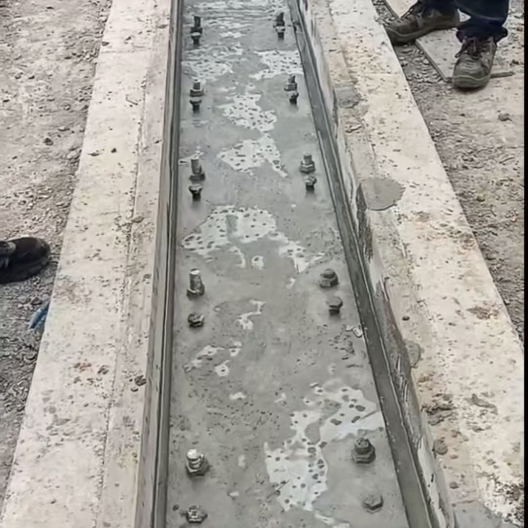 黄石港口码头起重机龙门吊重型机械设备稳固用早强快凝轨道胶泥